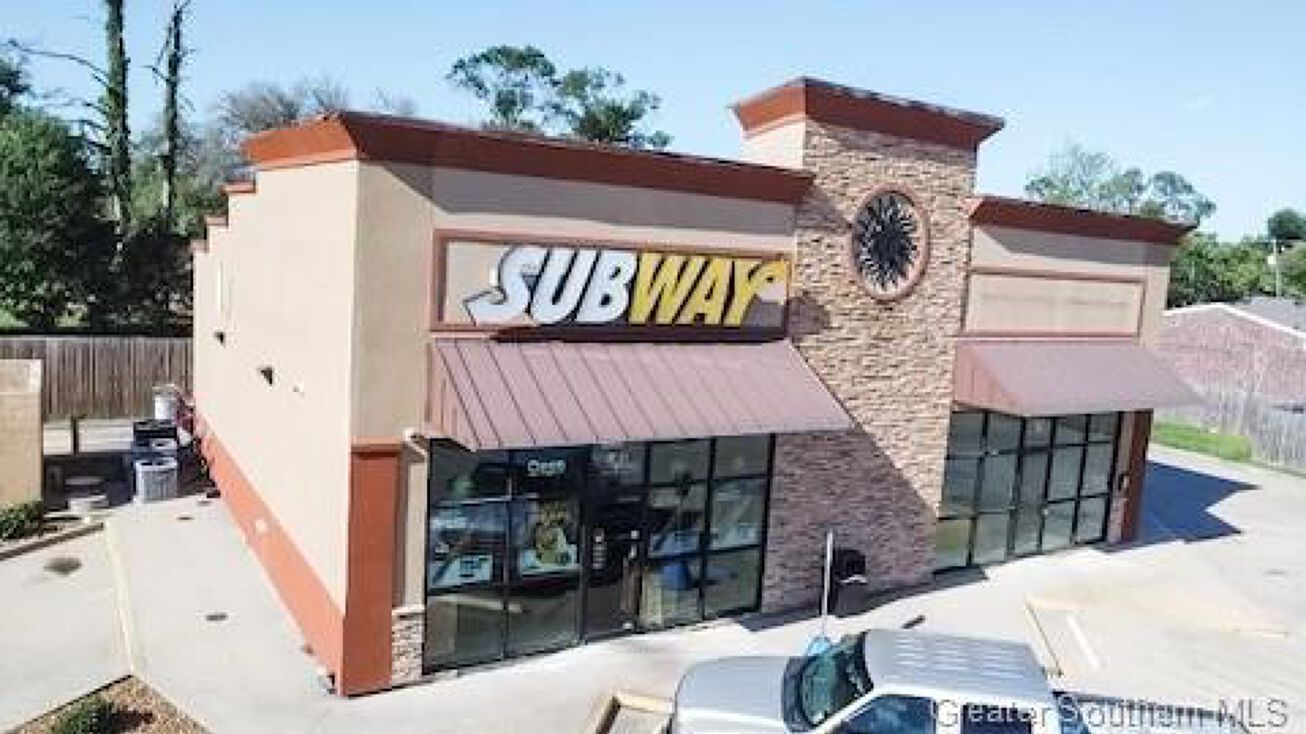 1105 E Prien Lake Road, Lake Charles, LA 70601