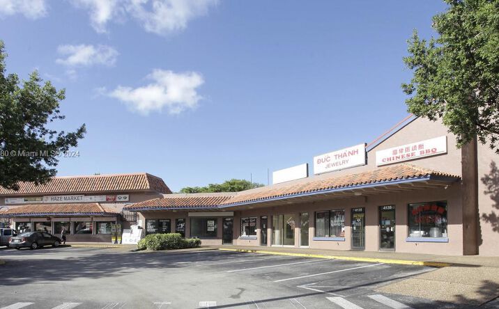 Pictures of Retail, Industrial property located at N STATE RD, Lauderdale Lakes, FL 33319 for sales - image #1