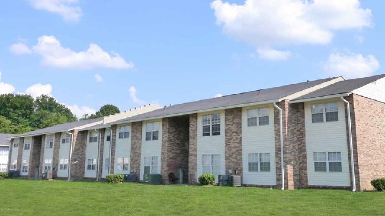 3175 Robinson Rd, Jackson, MS 39209