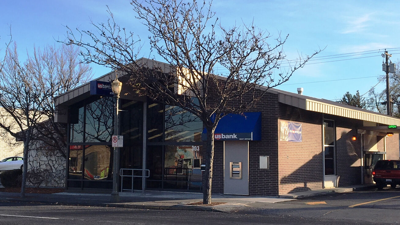 Pictures of Retail property located at 303 W 1st Ave, Kennewick, WA 99336 for sales - image #1