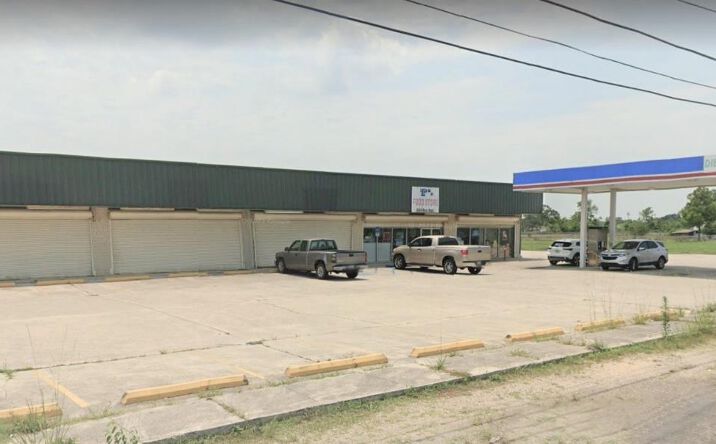 Pictures of Retail property located at 6243 River Rd, Avondale, LA 70094 for sales - image #1