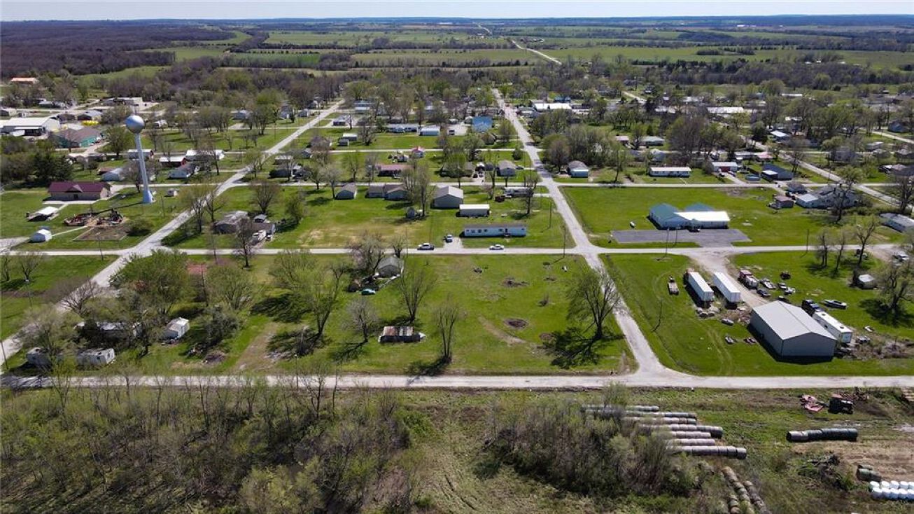 TBD College Street, Weaubleau, MO 64774