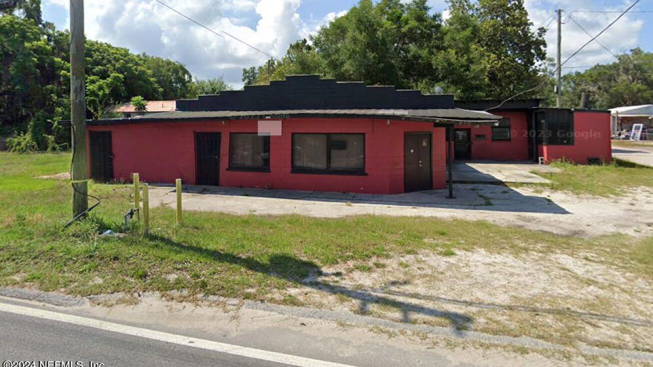 410 W BERESFORD Avenue, Deland, FL 32720