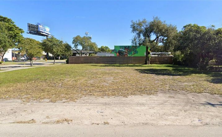 Pictures of Land, Industrial property located at 63 N Ave, Hollywood, FL 33024 for sales - image #1