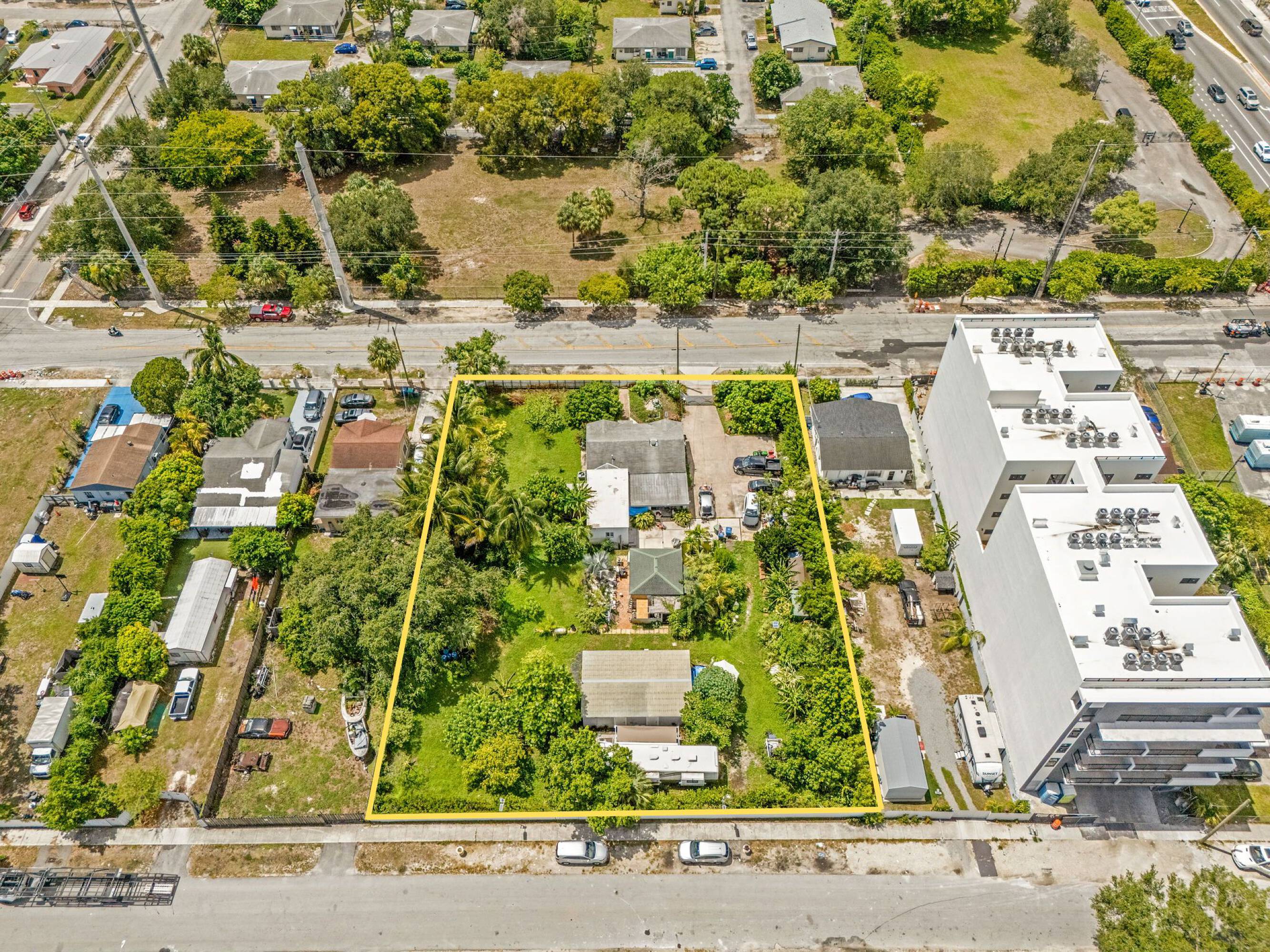 2647 NW 87Th St, Miami, FL 33147