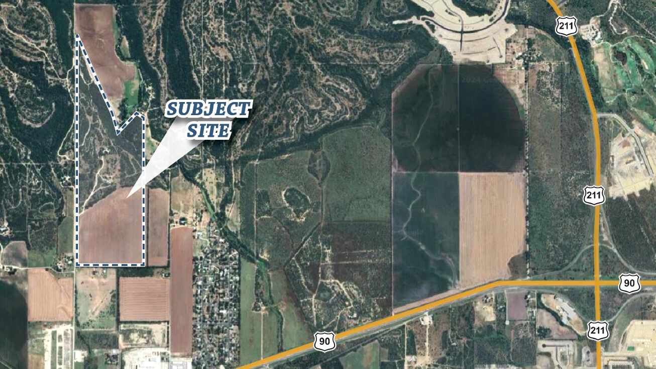 811 County Rd 485, Castroville, TX 78009