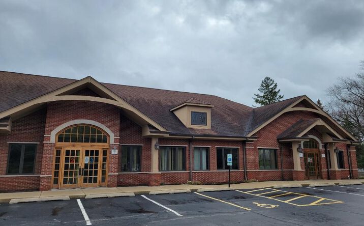 Pictures of Office property located at 325-333 W Dundee Road, Buffalo Grove, IL 60089 for sales - image #1