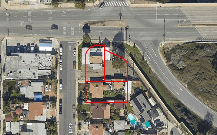 Pictures of Retail property located at 4301 Market St, San Diego, CA 92102 for sales - image #1