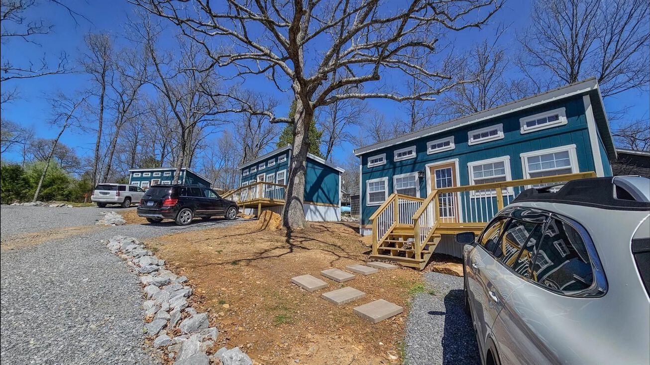 1060 Lake Shore Dr S, Goreville, IL 62939