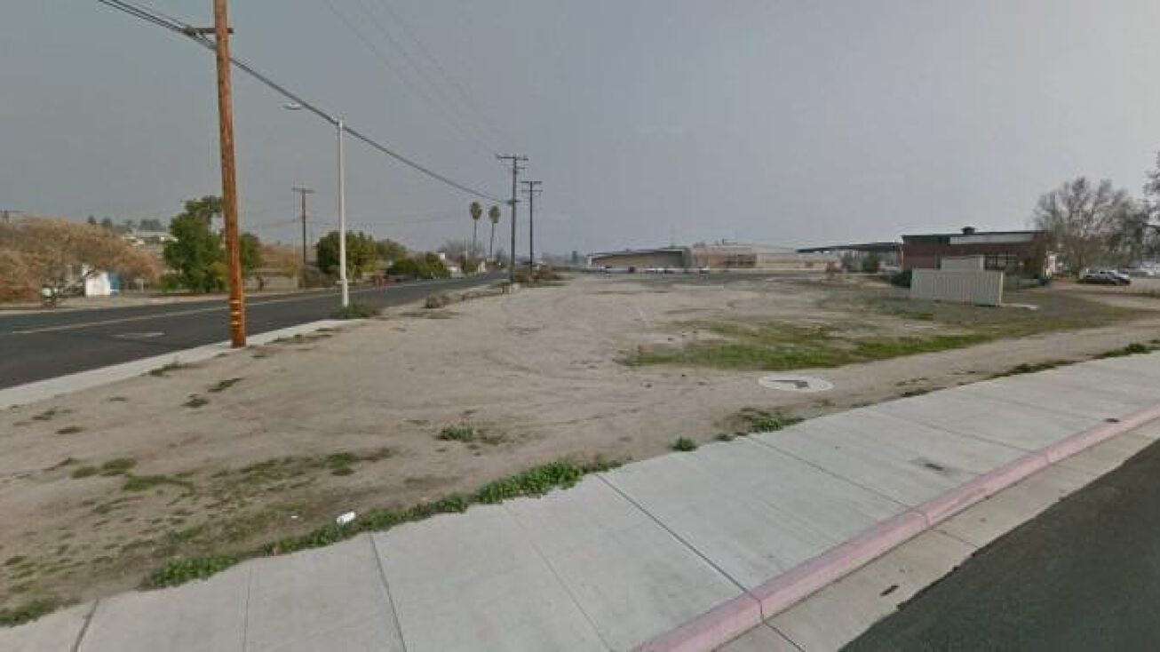 E Orange Avenue, Porterville, CA 93257