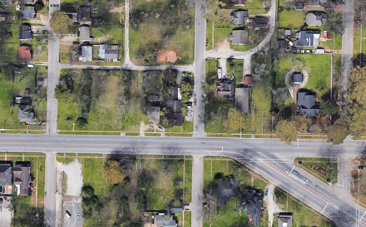 Pictures of Retail property located at 602 Moulton St W, Decatur, AL 35601 for comps - image #1