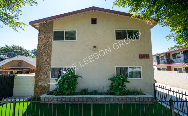 Pictures of Multifamily property located at 1520 W 20th St, Long Beach, CA 90810 for sales - image #1