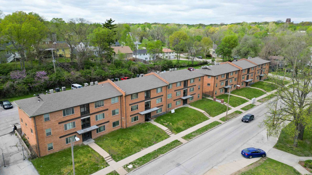 7000 Cleveland Ave, Kansas City, MO 64132