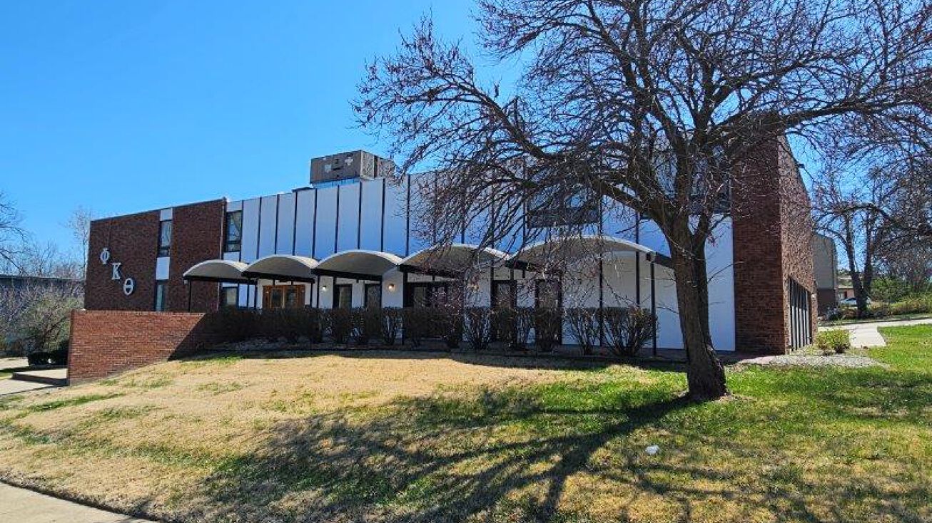 1965 College Heights Rd, Manhattan, KS 66502 | Crexi.com