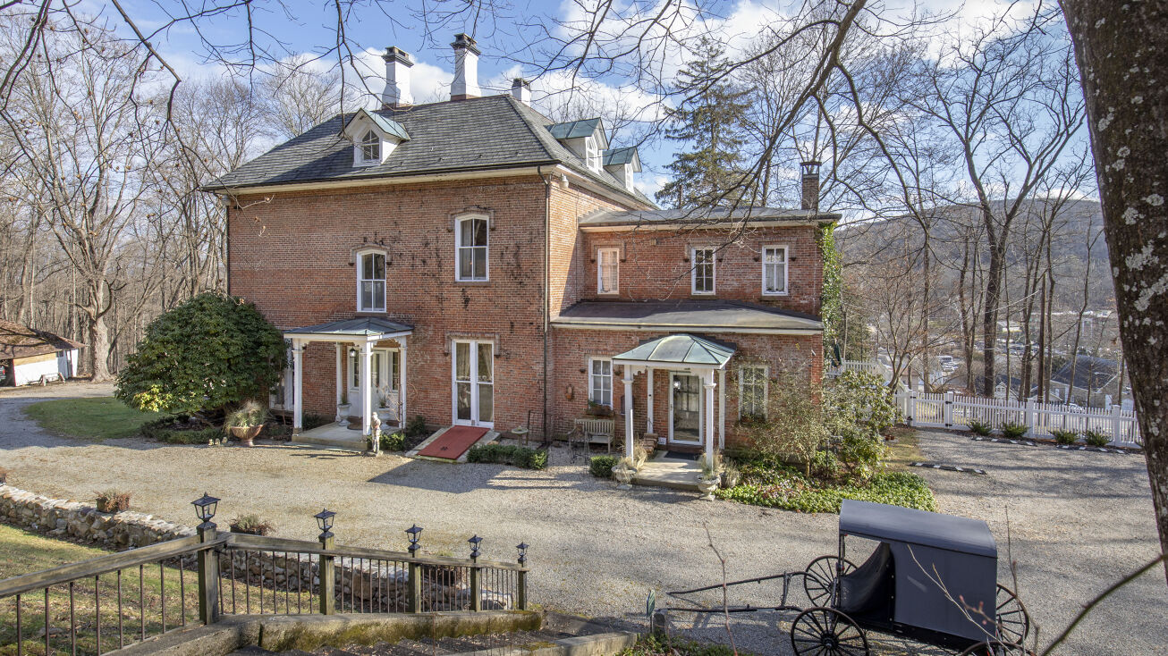 20 Belvidere Ave, Oxford, NJ 07863