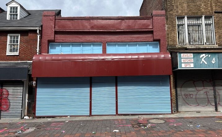 Pictures of Office property located at 582 Old Town Mall, Baltimore, MD 21202 for sales - image #1