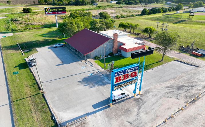 Pictures of Retail property located at 212 S Hickory St, Abbott, TX 76621 for sales - image #1