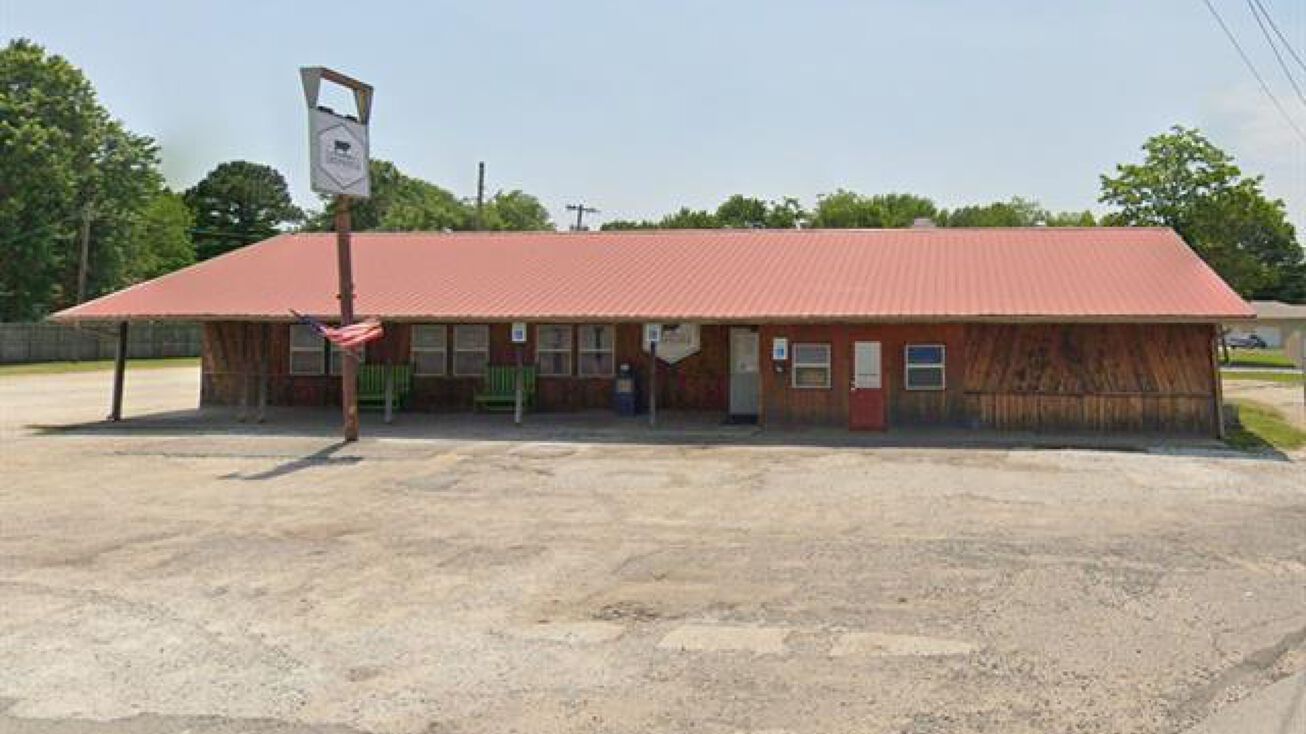 722 N Broadway Street, Checotah, OK 74426 | Crexi.com