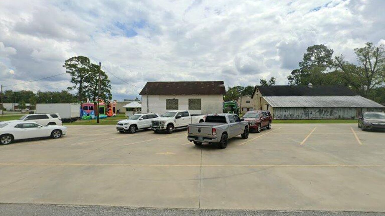 697 W Cherry St, Jesup, GA 31545 | Crexi.com