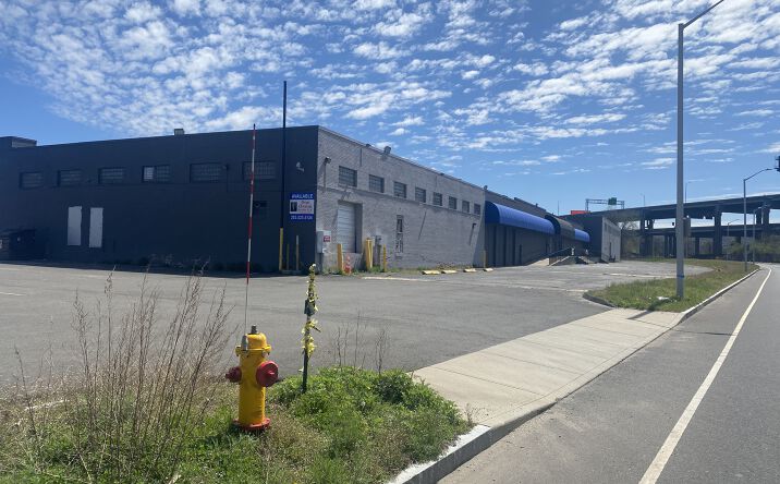 Pictures of Retail property located at 195 Freight St, Waterbury, CT 06702 for sales - image #1