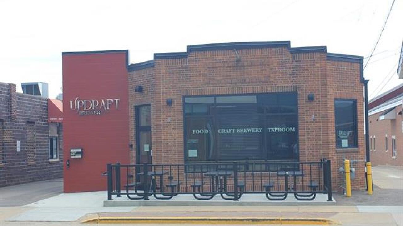 45 S Chestnut St, Platteville, WI 53818