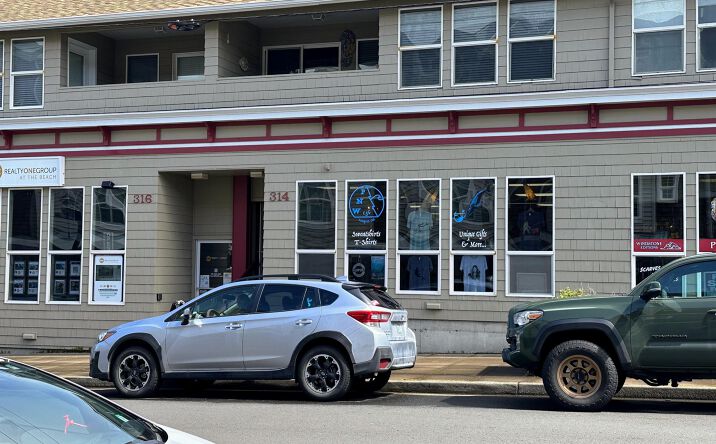 Pictures of Retail property located at 314 NW Coast Street, Newport, OR 97365 for sales - image #1