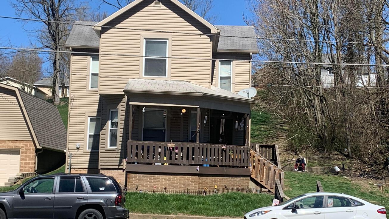 213 W Main Street, New Straitsville, OH 43766