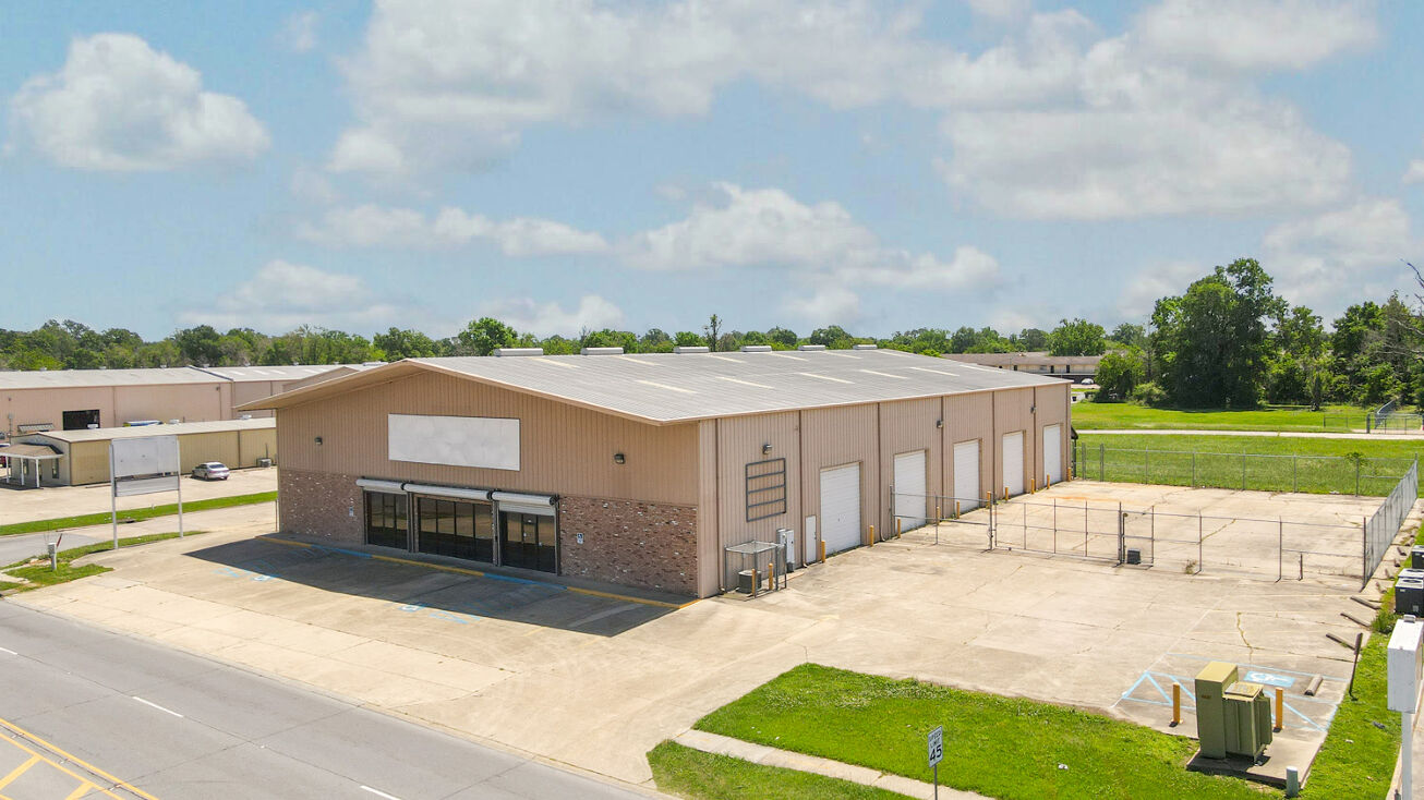 12320 S Choctaw Dr, Baton Rouge, LA 70815