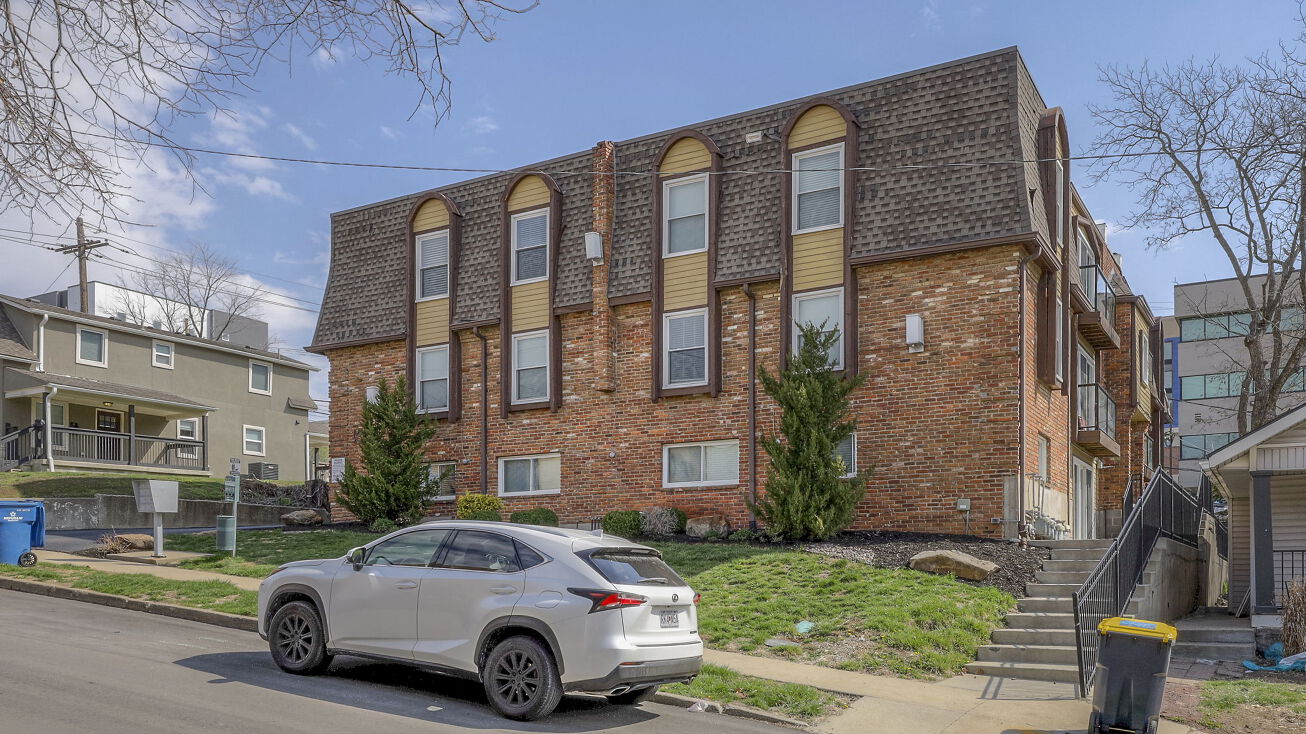 4505 Jarboe St, Kansas City, MO 64111