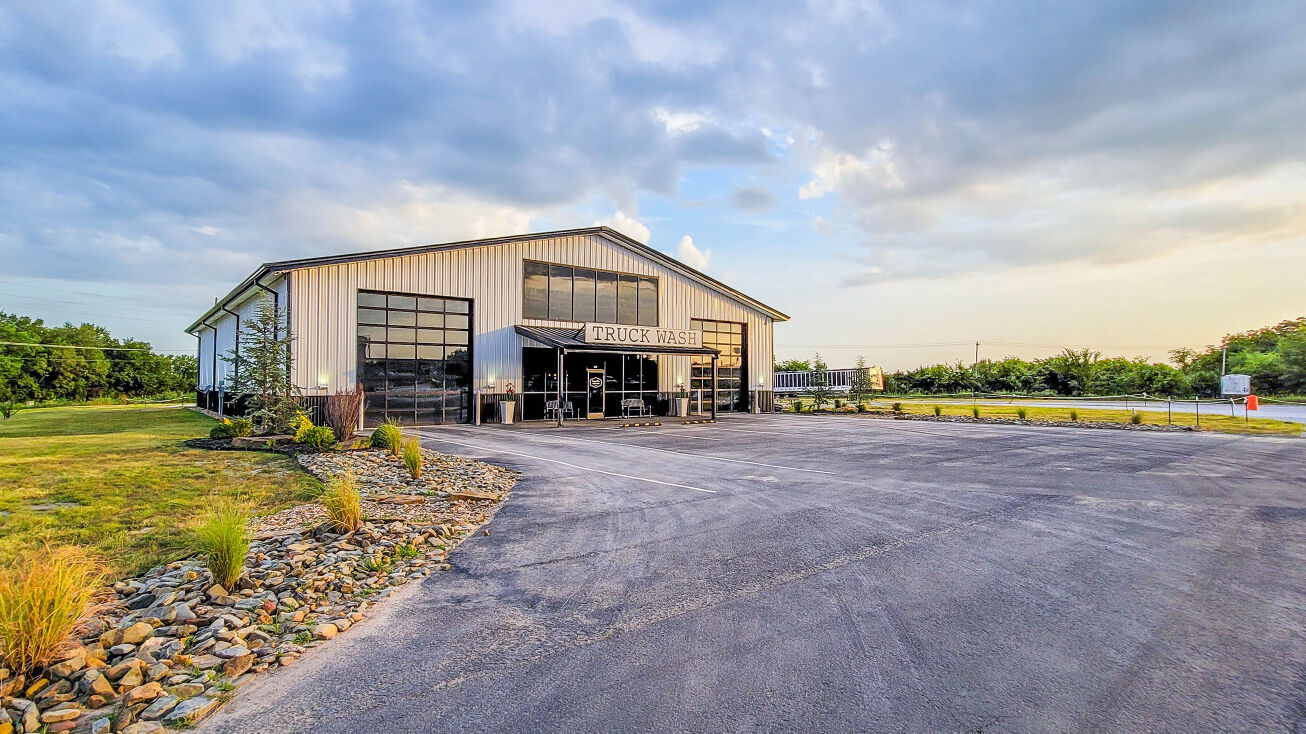 1228 W Gentry Ave, Checotah, OK 74426