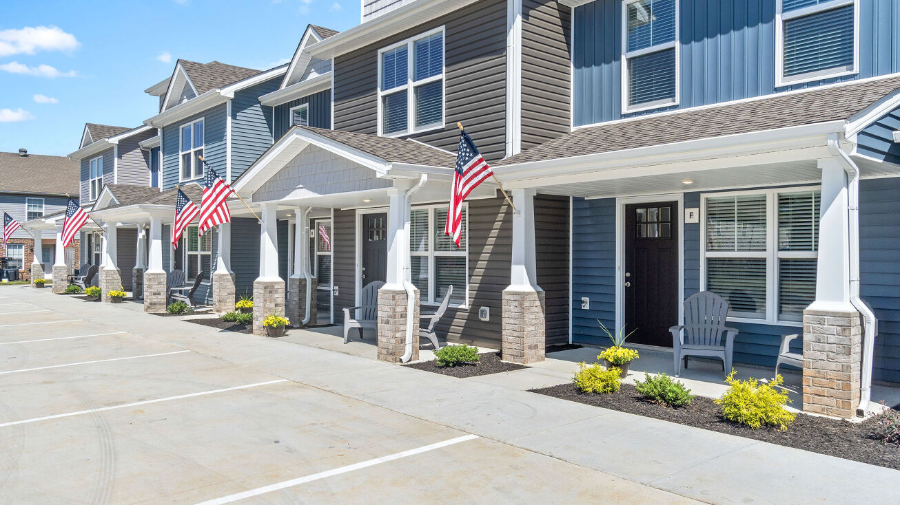 2299 Raleigh Ct, Clarksville, TN 37043