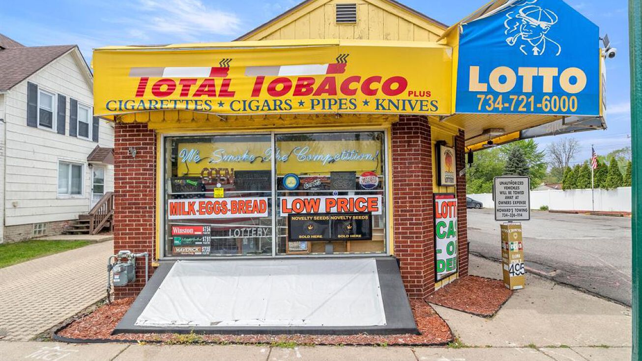 Pictures of Retail property located at 4908 S Wayne Rd, Wayne, MI 48184 for sales - image #1