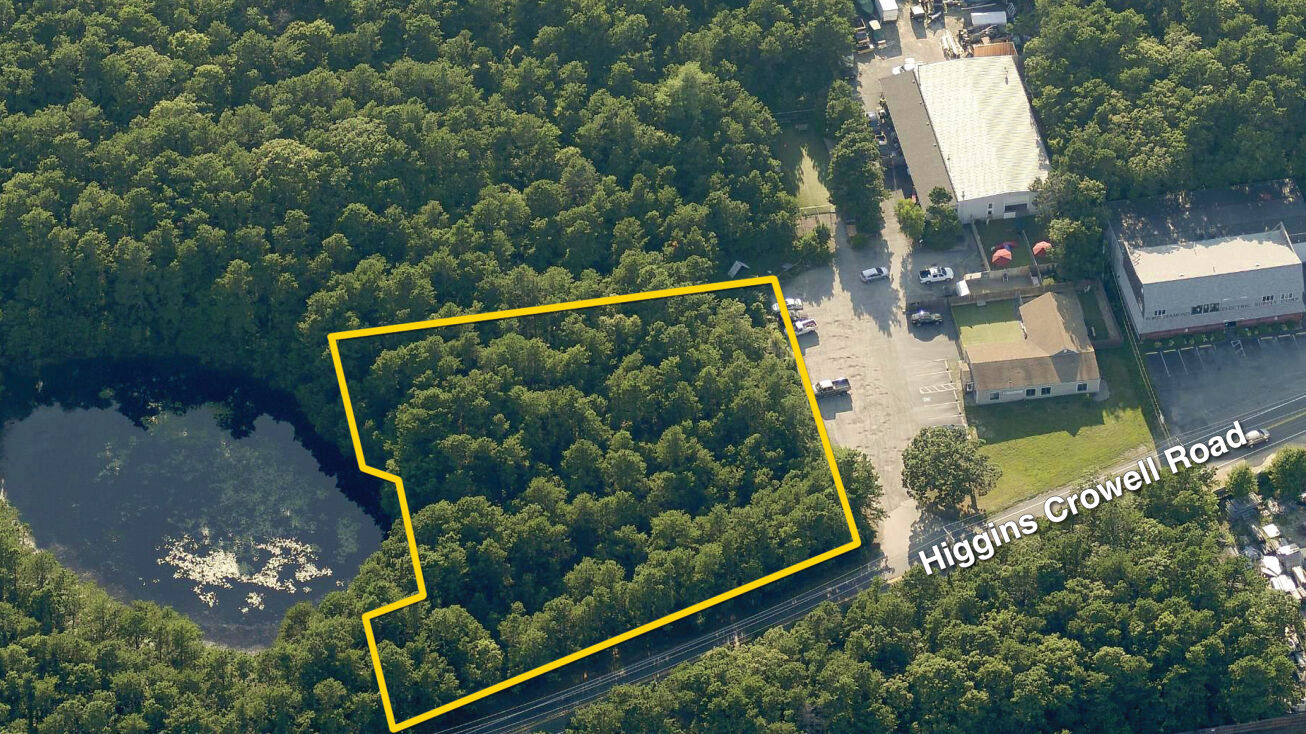 527 Higgins Crowell Rd, Yarmouth, MA 02673