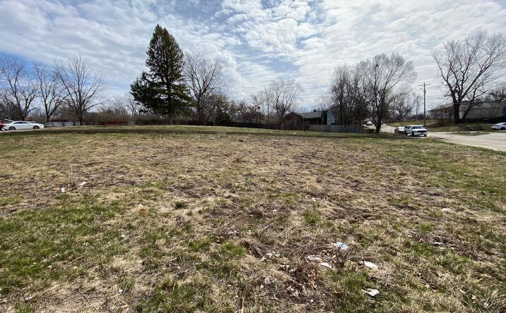 Pictures of Land property located at 3703 & 3707 Hubbell Ave, Des Moines, IA 50317 for sales - image #1