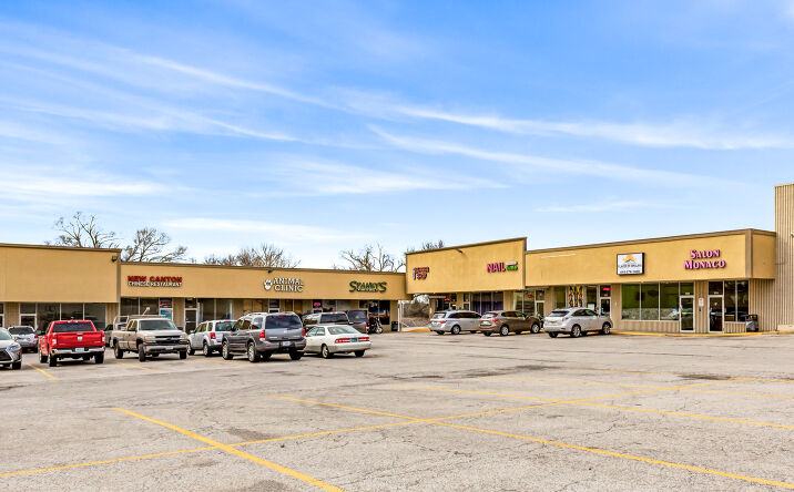 5210- 5230 Blue Ridge Blvd, Raytown, MO 64133 | Crexi.com