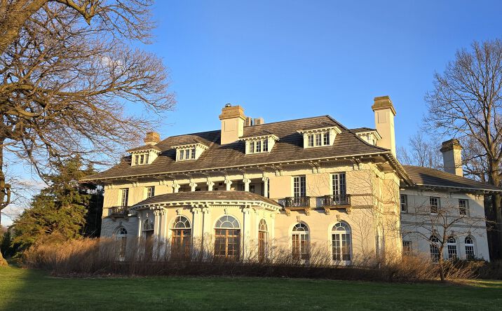 9619 Lakeshore Blvd, Bratenahl, OH 44108 | Crexi.com