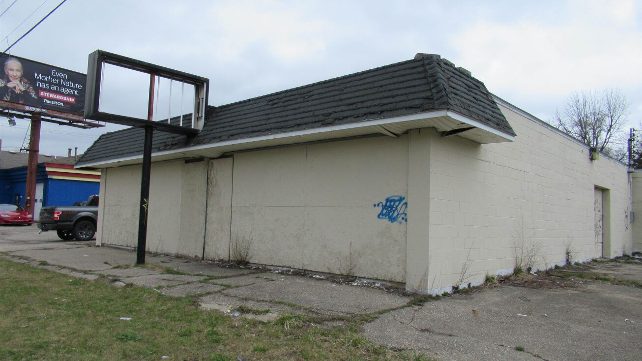 3026 Flushing, Flint, MI 48504