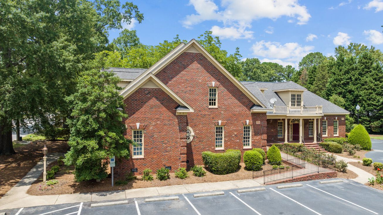 806 N Arendell Ave, Zebulon, NC 27597