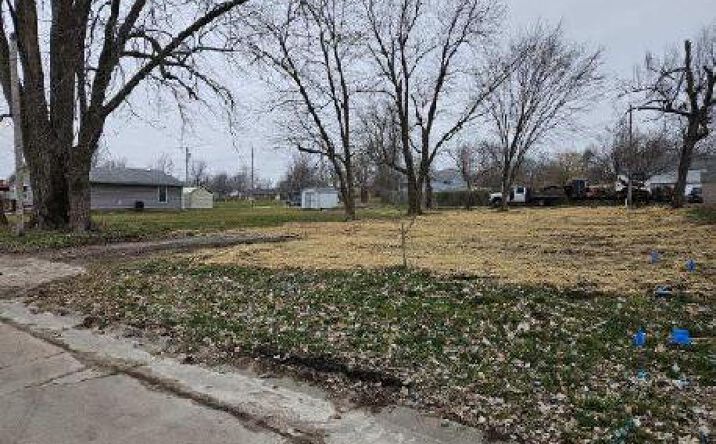 Pictures of Retail, Land property located at 1404 Baird Street, Kirksville, MO 63501 for sales - image #1