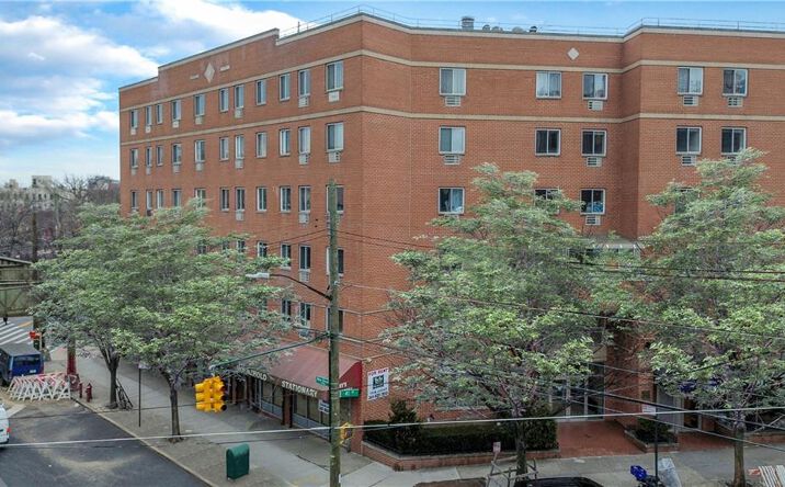 Pictures of Retail property located at 970 41st Street S2, Brooklyn, NY 11219 for sales - image #1
