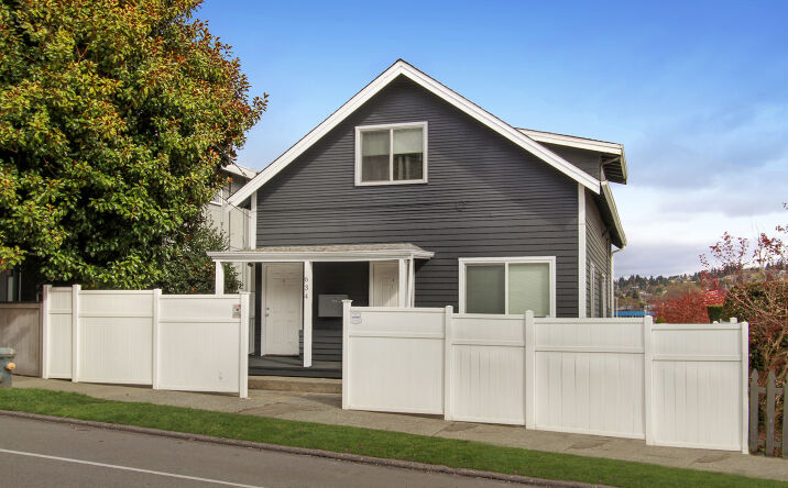Pictures of Multifamily property located at 634 W Nickerson St, Seattle, WA 98119 for sales - image #1