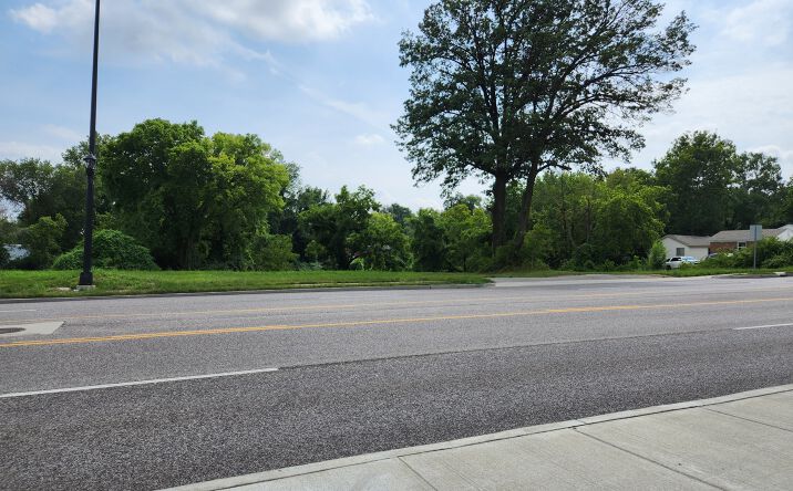 Pictures of Land property located at 2425 W Clay St, Saint Charles, MO 63301 for sales - image #1