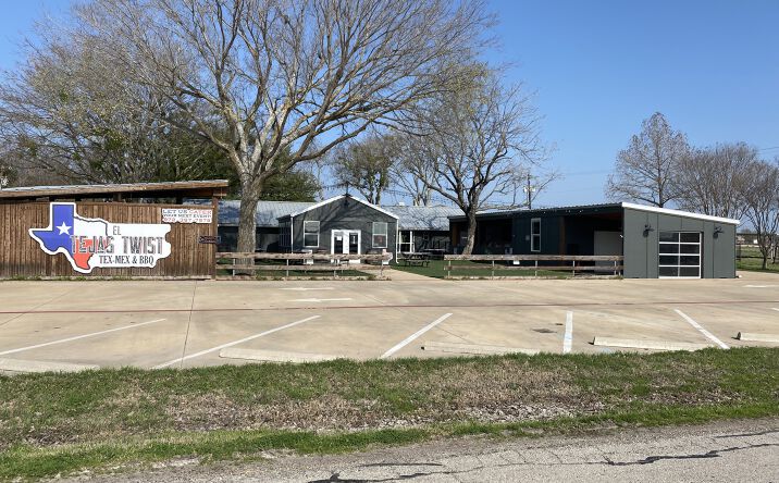 Pictures of Retail property located at 9675 Helms Trail, Forney, TX 75126 for sales - image #1