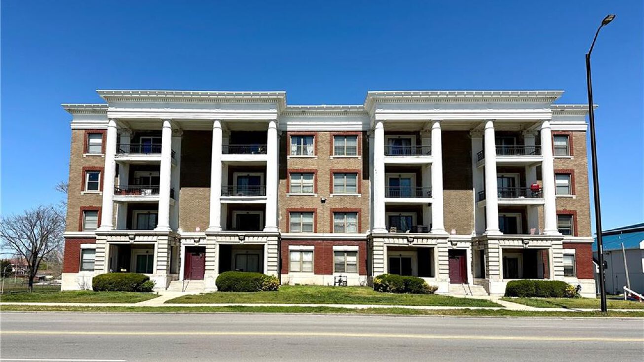 1614 E Linwood Blvd, Kansas City, MO 64109