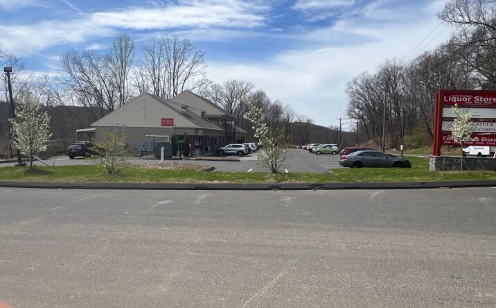 Pictures of Retail property located at 909 Prospect St, Naugatuck, CT 06770 for sales - image #1