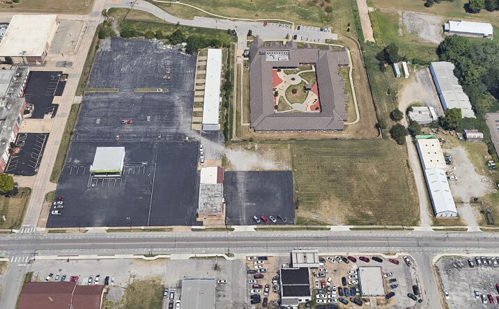 Pictures of Retail, Land property located at 5717 E 11th St, Tulsa, OK 74112 for sales - image #1