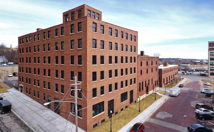 Pictures of Multifamily property located at 511 PERSHING Avenue, Davenport, IA 52803 for sales - image #1