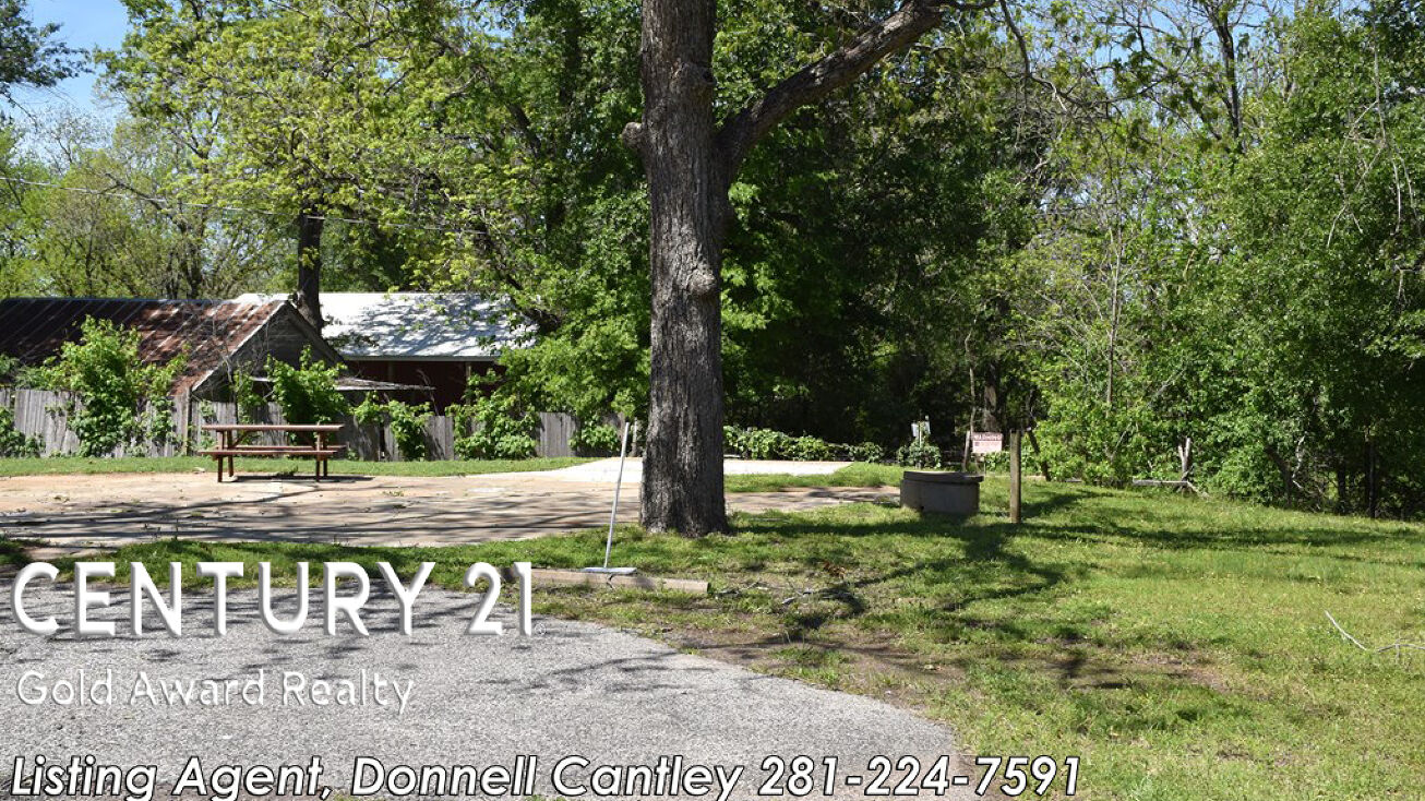 9649 N State Highway 19, Montalba, TX 75853