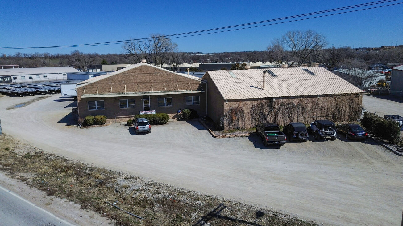 4511 S 67th St, Omaha, NE 68117