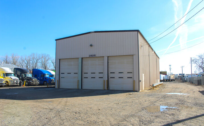 Pictures of Industrial property located at 2525 N 11th St, Omaha, NE 68110 for comps - image #1